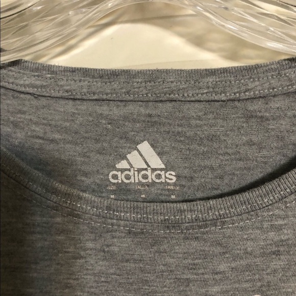 ****Donated****Adidas gray short sleeve graphic t-shirt Size M - Picture 3 of 5